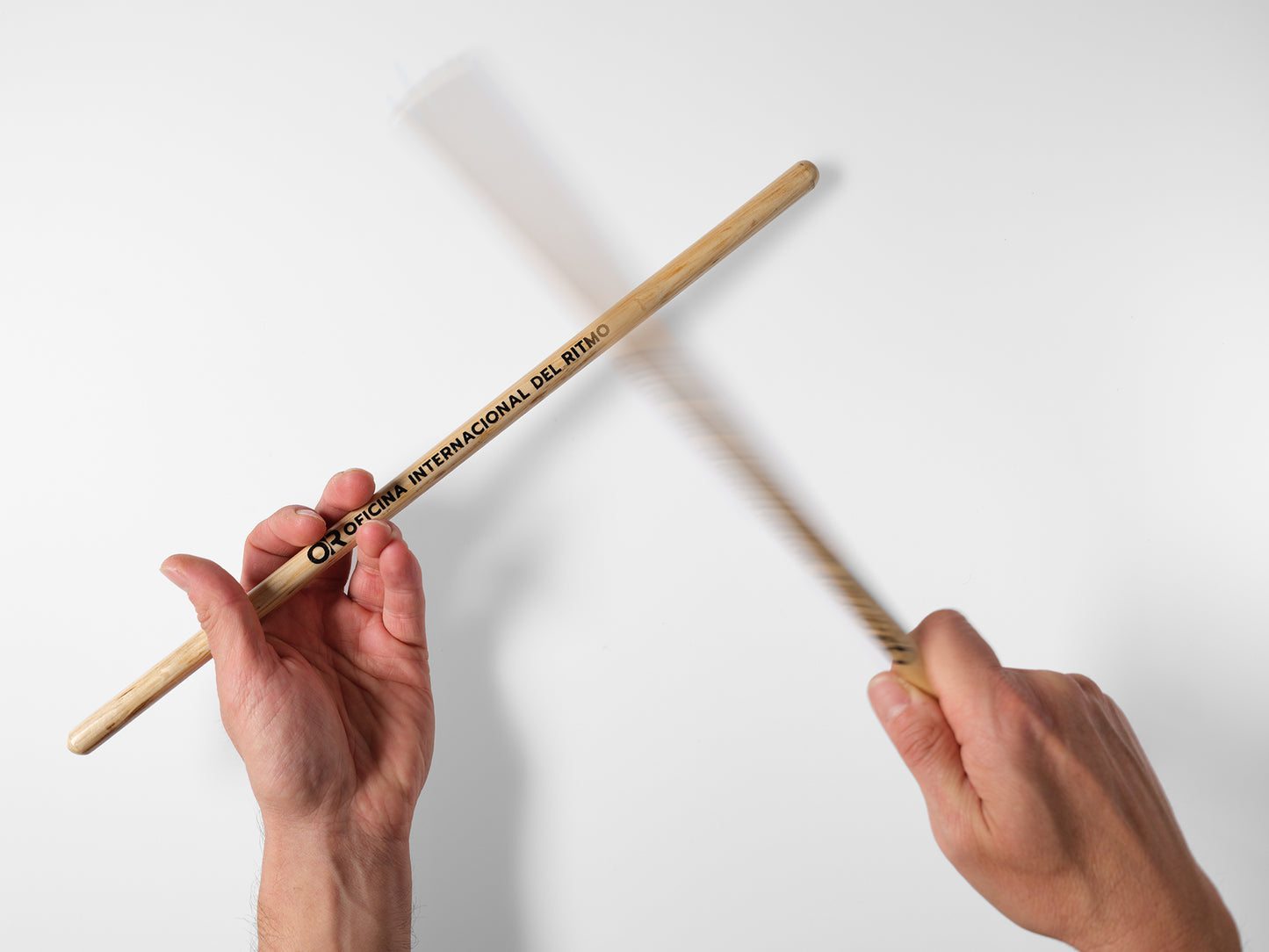 PAR BAQUETAS PA' PERCUSIÓN. "OiR" Oficina Internacional del Ritmo.