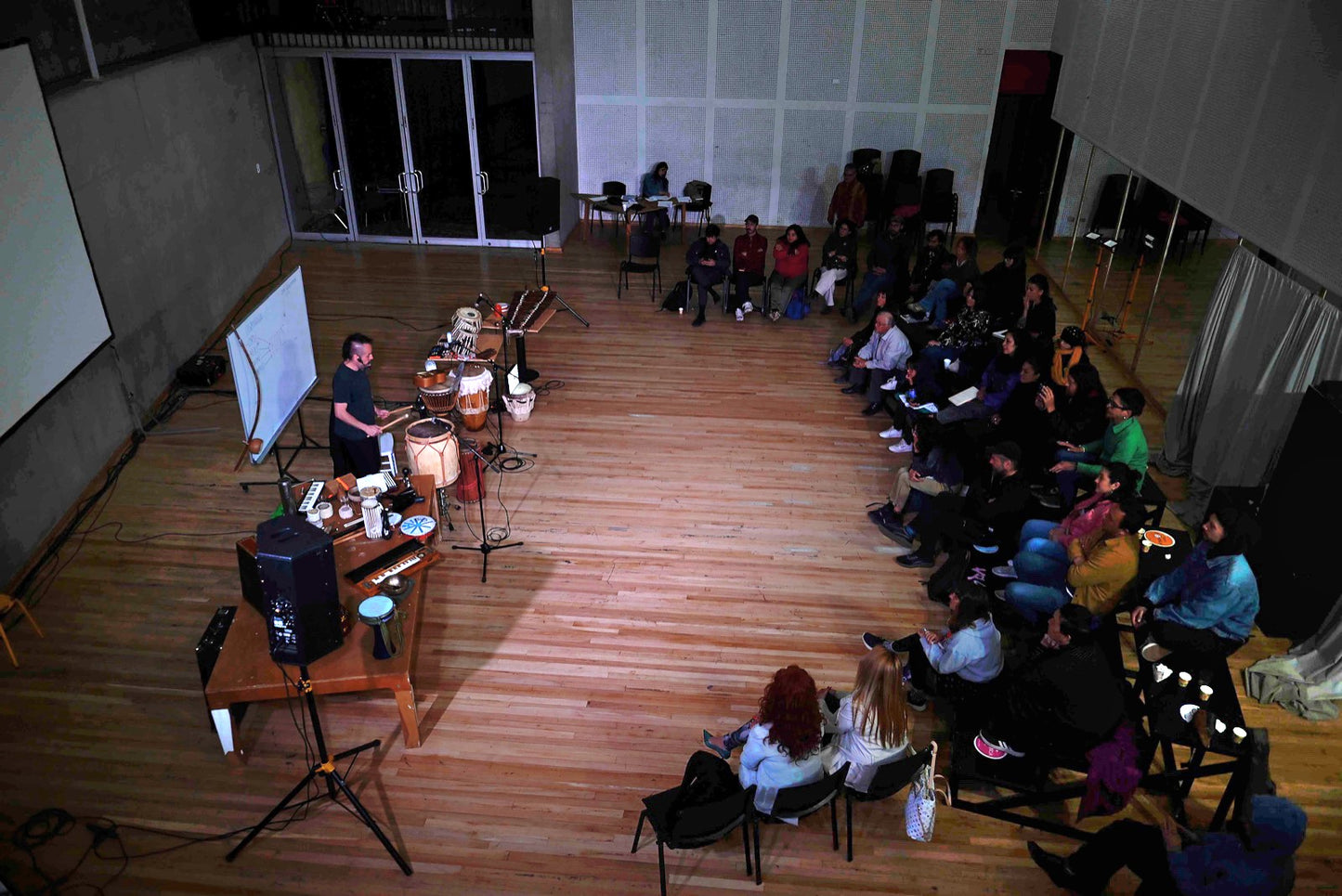 CLASE MAGISTRAL DE PERCUSIONES DEL MUNDO.